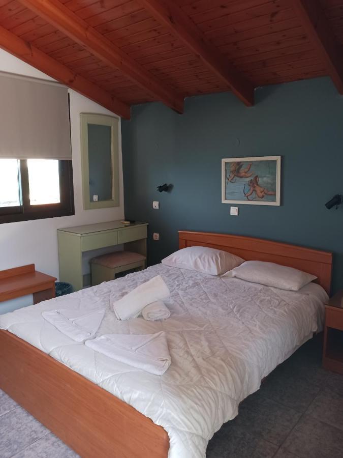 Soulis Hotel Arkoudi Bagian luar foto